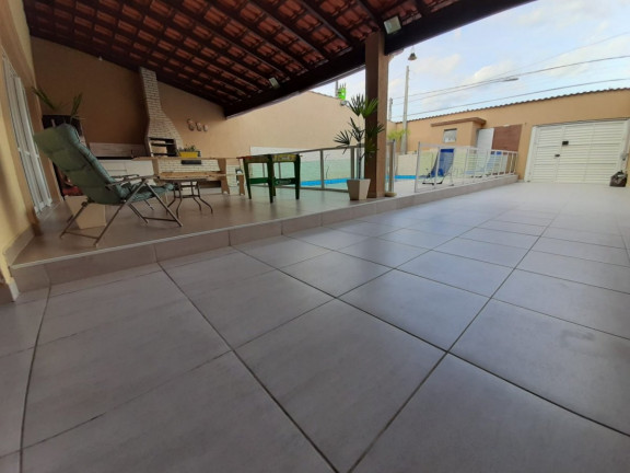 Imagem Casa com 5 Quartos à Venda ou Locação, 350 m² em Vila Loty - Itanhaém Imagem Casa com 5 Quartos à Venda ou Locação, 350 m² em Vila Loty - Itanhaém