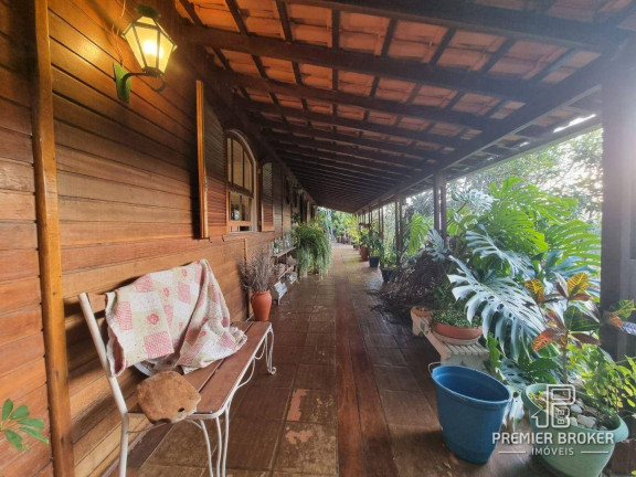 Imagem Casa com 4 Quartos à Venda, 300 m² em Albuquerque - Teresópolis
