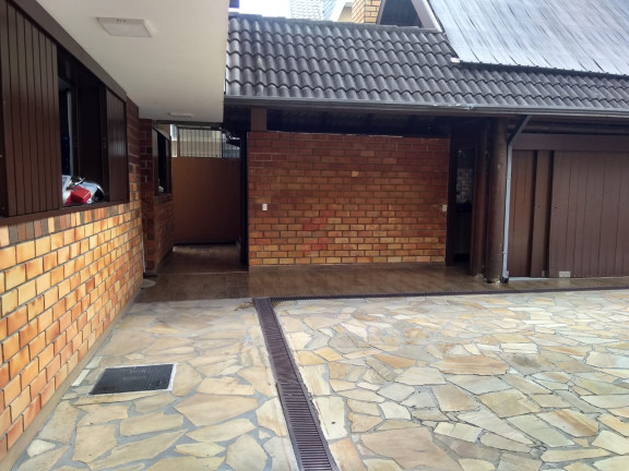 Imagem Casa com 3 Quartos à Venda, 630 m² em Guaíra - Curitiba Imagem Casa com 3 Quartos à Venda, 630 m² em Guaíra - Curitiba
