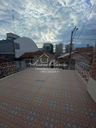 Sobrado com 8 Quartos à Venda, 224 m² em Centro - Taubaté