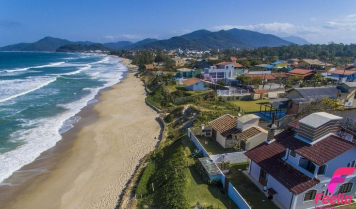 Imagem Casa com 3 Quartos à Venda, 123 m² em Campeche - Florianópolis Imagem Casa com 3 Quartos à Venda, 123 m² em Campeche - Florianópolis