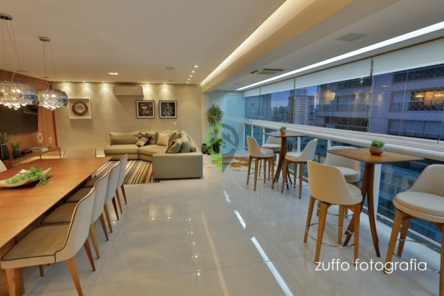 Apartamento com 4 Quartos à Venda, 191 m² em Gonzaga - Santos