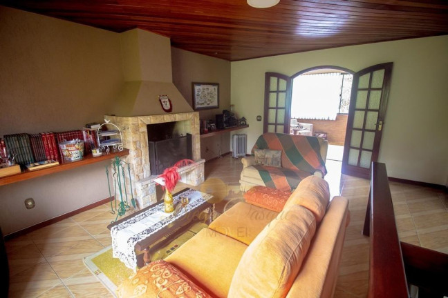 Imagem Casa com 2 Quartos à Venda, 200 m² em Carlos Guinle - Teresópolis Imagem Casa com 2 Quartos à Venda, 200 m² em Carlos Guinle - Teresópolis