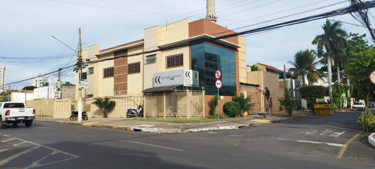 Imóvel Comercial à Venda, 450 m² em Porto - Cuiabá