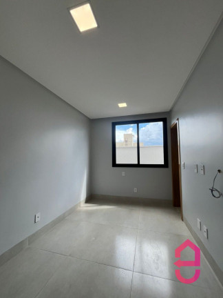 Imagem Casa de Condomínio com 3 Quartos à Venda, 278 m² em Jardins Parma - Senador Canedo Imagem Casa de Condomínio com 3 Quartos à Venda, 278 m² em Jardins Parma - Senador Canedo