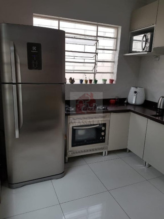 Imagem Casa com 2 Quartos à Venda, 220 m² em Rubem Berta - Porto Alegre