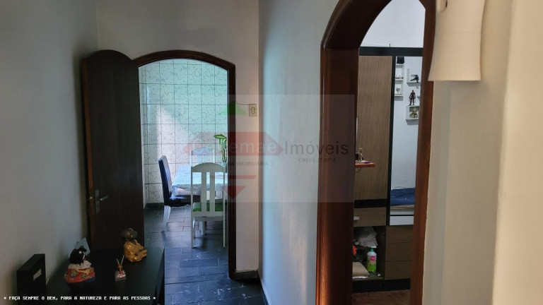 Imagem Casa com 3 Quartos à Venda, 218 m² em Vila Sao Jose - Taubaté