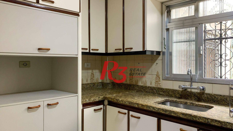 Imagem Sobrado com 3 Quartos para Alugar, 204 m² em Aparecida - Santos