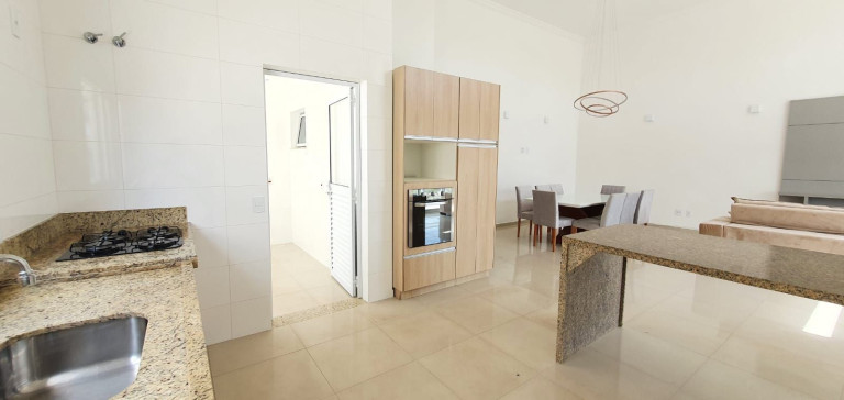 Casa com 5 Quartos para Alugar, 200 m² em Residencial Euroville - Bragança Paulista