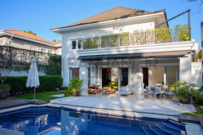 Casa com 4 Quartos à Venda, 700 m² em Jardim Europa - São Paulo