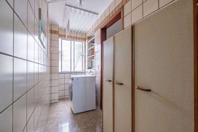 Imagem Apartamento com 2 Quartos à Venda, 74 m² em Centro - Florianópolis