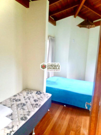 Imagem Casa com 4 Quartos à Venda, 225 m² em Trindade - Florianópolis Imagem Casa com 4 Quartos à Venda, 225 m² em Trindade - Florianópolis