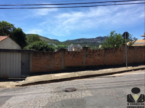 Imóvel à Venda, 574 m² em Palmeiras - Belo Horizonte