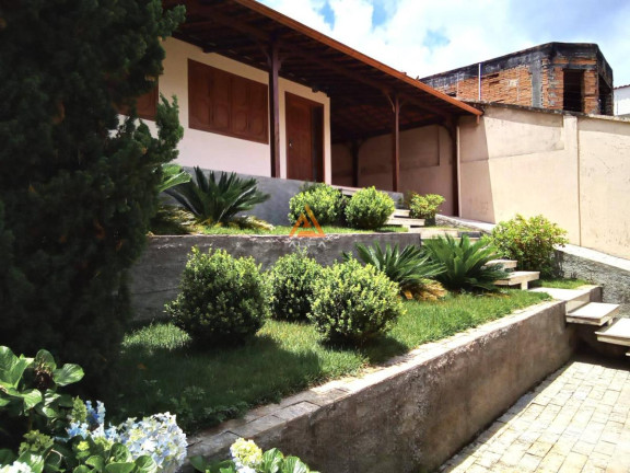Casa com 3 Quartos à Venda, 185 m²