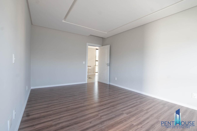 Imagem Casa com 4 Quartos à Venda, 370 m² em Santa Regina - Camboriú Imagem Casa com 4 Quartos à Venda, 370 m² em Santa Regina - Camboriú