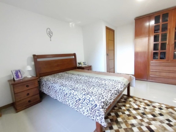 Imagem Casa com 4 Quartos à Venda, 160 m² em Vargem Grande - Teresópolis Imagem Casa com 4 Quartos à Venda, 160 m² em Vargem Grande - Teresópolis