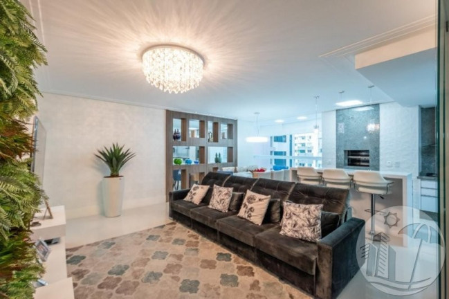 Imagem Apartamento com 3 Quartos à Venda, 133 m² em Centro - Balneário Camboriú