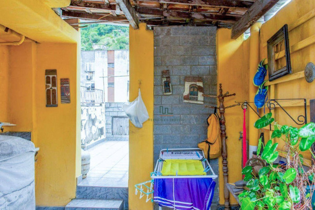 Imagem Casa com 2 Quartos à Venda, 180 m² em Santa Rosa - Niterói Imagem Casa com 2 Quartos à Venda, 180 m² em Santa Rosa - Niterói