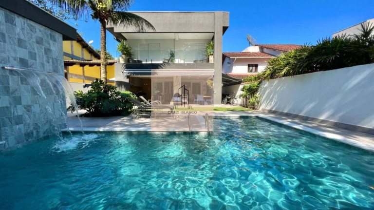 Casa de Condomínio com 6 Quartos à Venda, 380 m²