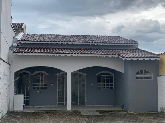 Casa à Venda, 200 m² em Quiririm - Taubaté