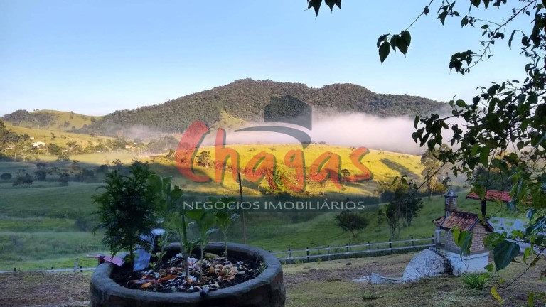 Imagem Chácara com 4 Quartos à Venda, 200 m² em Varjão - Paraibuna