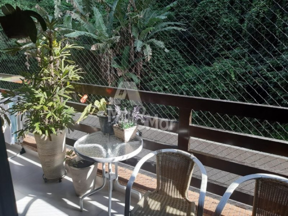 Apartamento com 3 Quartos à Venda, 131 m² em Pitangueiras - Guarujá