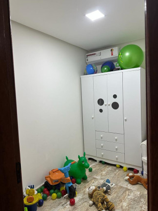 Imagem Casa com 4 Quartos à Venda, 210 m² em Camaçari Imagem Casa com 4 Quartos à Venda, 210 m² em Camaçari