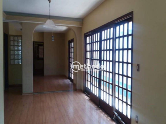 Imagem Casa com 3 Quartos à Venda, 216 m² em Nova Campinas - Campinas Imagem Casa com 3 Quartos à Venda, 216 m² em Nova Campinas - Campinas
