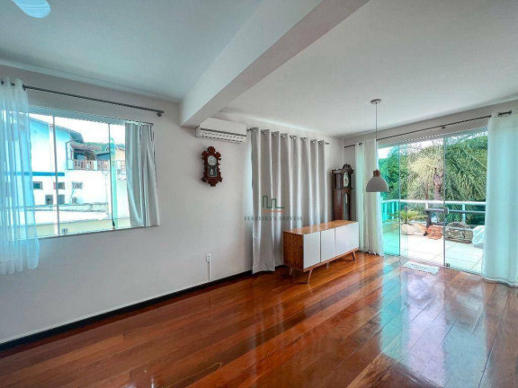 Imagem Casa com 7 Quartos à Venda, 378 m² em Itaipu - Niterói Imagem Casa com 7 Quartos à Venda, 378 m² em Itaipu - Niterói