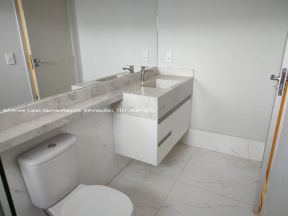 Imagem Casa com 5 Quartos à Venda,  em Village Moutonnée - Salto