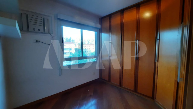 Imagem Imóvel com 3 Quartos para Alugar, 129 m² em Barra Da Tijuca - Rio De Janeiro Imagem Imóvel com 3 Quartos para Alugar, 129 m² em Barra Da Tijuca - Rio De Janeiro