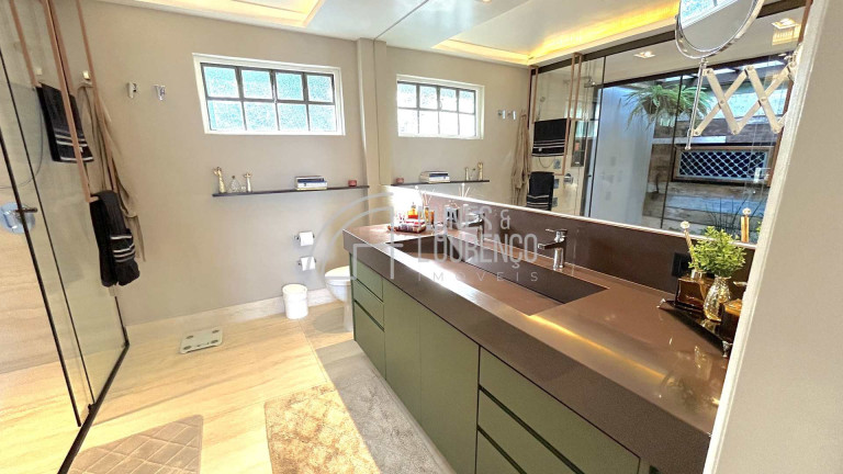 Imagem Casa com 5 Quartos à Venda, 792 m² em Marapé - Santos Imagem Casa com 5 Quartos à Venda, 792 m² em Marapé - Santos