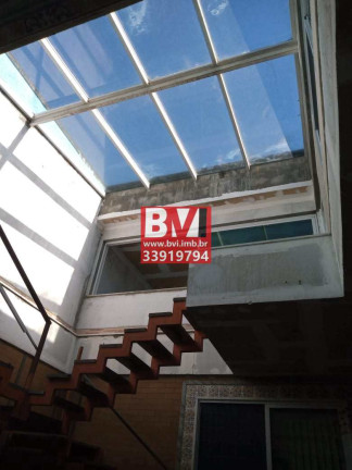 Imagem Casa com 6 Quartos à Venda, 230 m² em Vila Kosmos - Rio De Janeiro Imagem Casa com 6 Quartos à Venda, 230 m² em Vila Kosmos - Rio De Janeiro