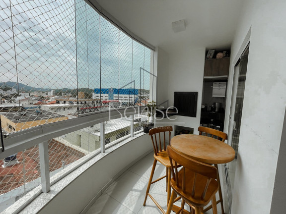 Imagem Apartamento com 2 Quartos à Venda, 90 m² em Centro - Camboriú