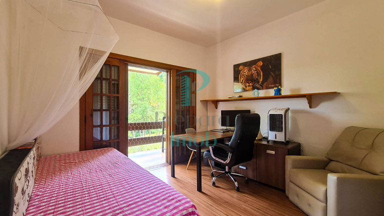 Imagem Casa com 4 Quartos à Venda, 350 m² em Alphaville - Santana De Parnaíba Imagem Casa com 4 Quartos à Venda, 350 m² em Alphaville - Santana De Parnaíba