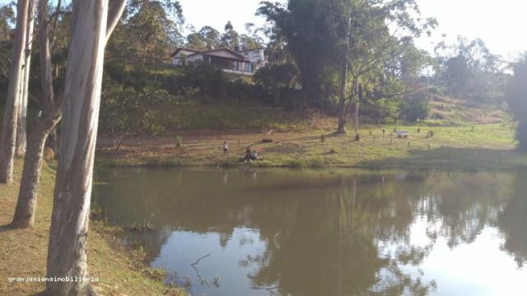 Imagem Casa à Venda, em Clube Dos Oficias - Ibiúna Imagem Casa à Venda, em Clube Dos Oficias - Ibiúna