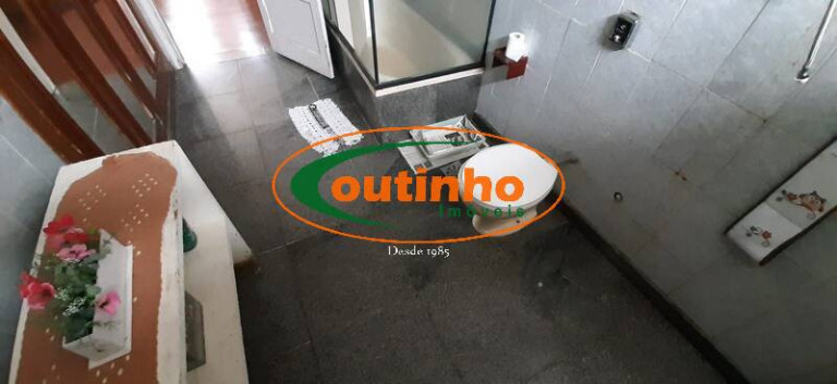 Imagem Casa com 4 Quartos à Venda, 576 m² em Grajaú - Rio De Janeiro Imagem Casa com 4 Quartos à Venda, 576 m² em Grajaú - Rio De Janeiro