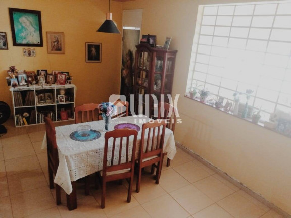 Imagem Casa com 3 Quartos à Venda, 420 m² em Parque São Caetano - Campos Dos Goytacazes