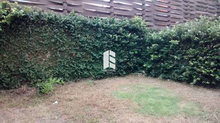 Imagem Casa com 6 Quartos à Venda, 310 m² em Camobi - Santa Maria