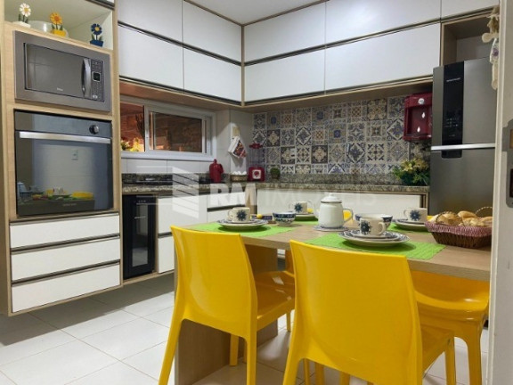 Imagem Casa de Condomínio com 4 Quartos à Venda, 180 m² em Buraquinho - Lauro De Freitas Imagem Casa de Condomínio com 4 Quartos à Venda, 180 m² em Buraquinho - Lauro De Freitas