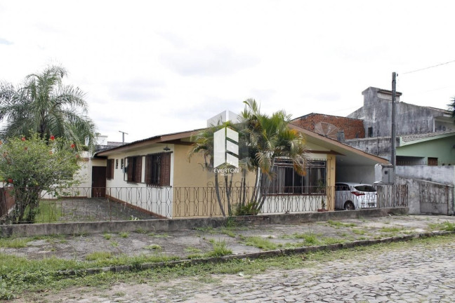 Imagem Casa com 4 Quartos à Venda, 120 m² em Patronato - Santa Maria Imagem Casa com 4 Quartos à Venda, 120 m² em Patronato - Santa Maria