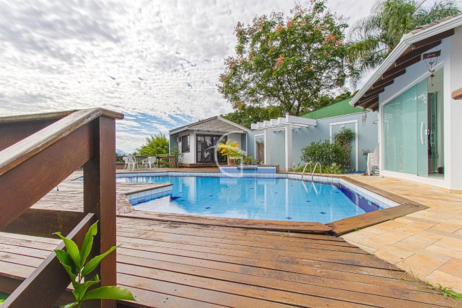 Imagem Casa com 4 Quartos à Venda, em Saguaçu - Joinville Imagem Casa com 4 Quartos à Venda, em Saguaçu - Joinville