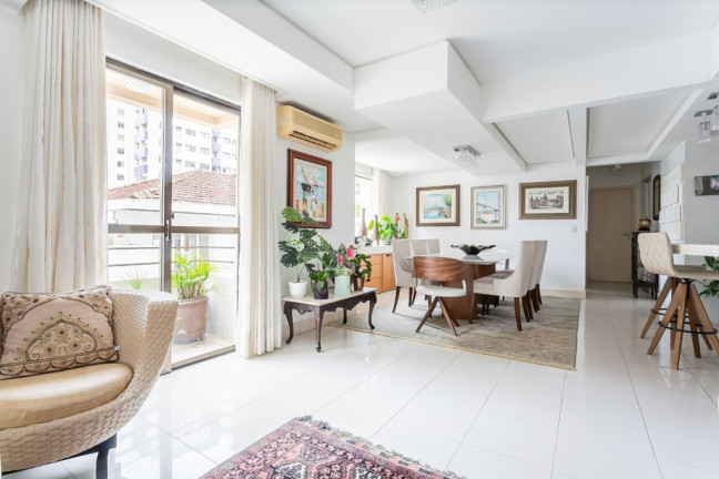 Imagem Apartamento com 2 Quartos à Venda, 145 m² em Centro - Florianópolis