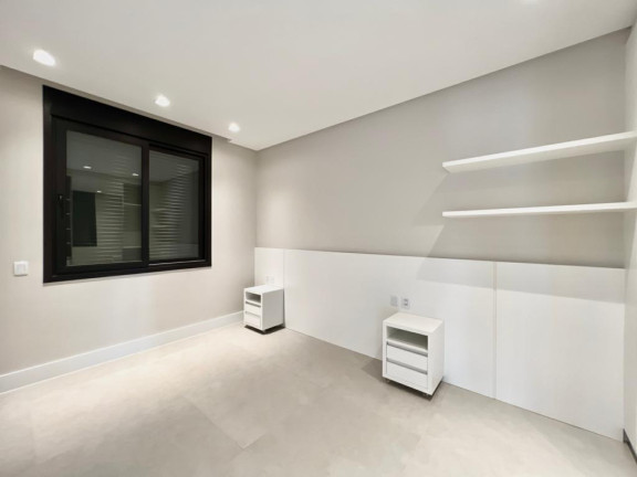 Imagem Casa com 5 Quartos à Venda, em -- - Xangri-la Imagem Casa com 5 Quartos à Venda, em -- - Xangri-la