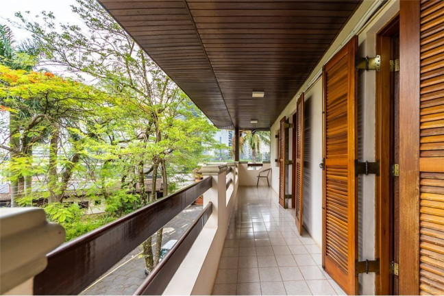 Imagem Casa com 5 Quartos à Venda, 450 m² em Morumbi - São Paulo Imagem Casa com 5 Quartos à Venda, 450 m² em Morumbi - São Paulo