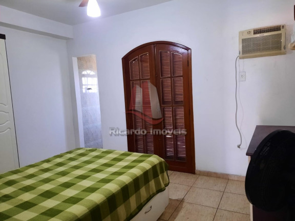 Imagem Imóvel com 4 Quartos à Venda, 120 m²