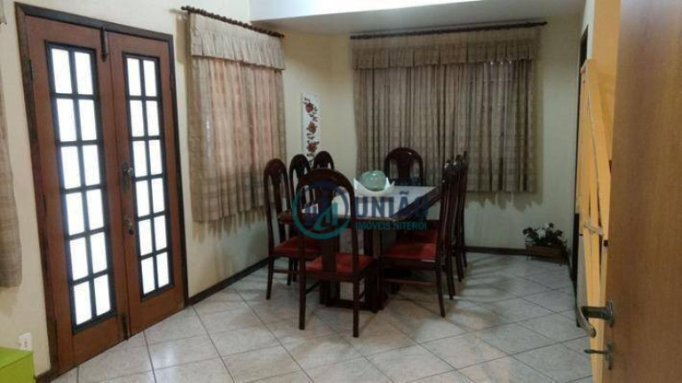 Imagem Casa com 4 Quartos à Venda, 320 m² em Itaipu - Niterói
