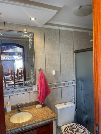 Imagem Casa com 3 Quartos à Venda, 136 m² em Vila Capri - Araruama