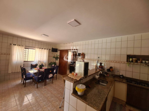 Imagem Casa com 4 Quartos à Venda, Imagem Casa com 4 Quartos à Venda,