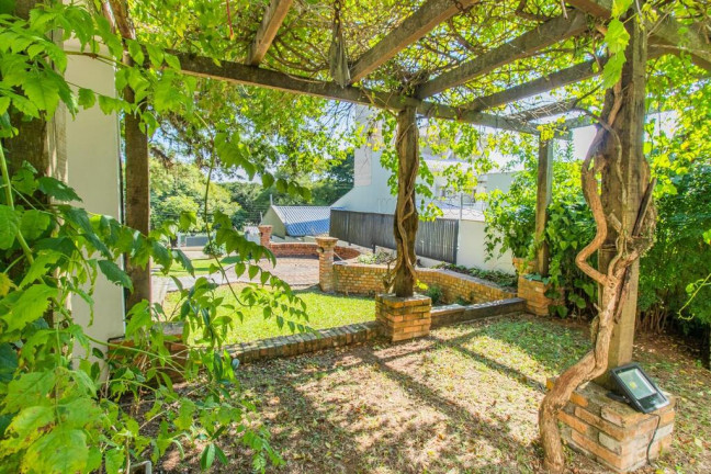 Imagem Casa com 4 Quartos à Venda, 348 m² em Ipanema - Porto Alegre